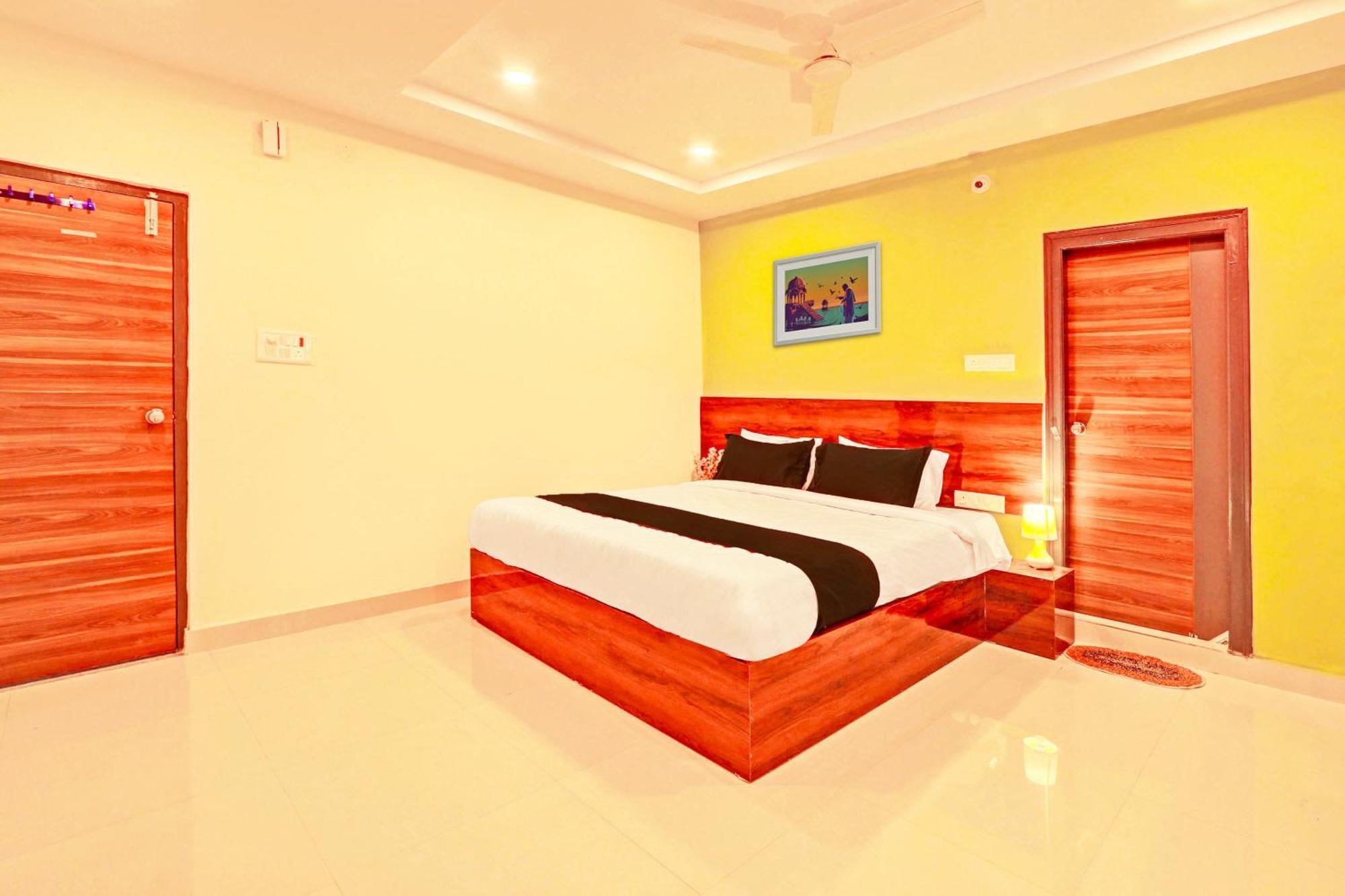 Hotel O R Square Hajdarabad Zewnętrze zdjęcie